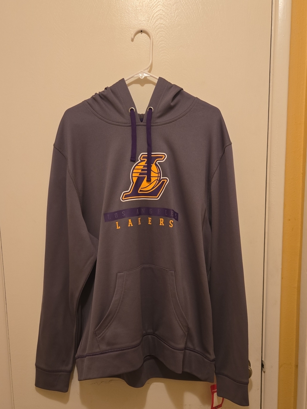 NBA Store.com Men's L.A. Lakers Gray Crewneck Hoodie, NWT.